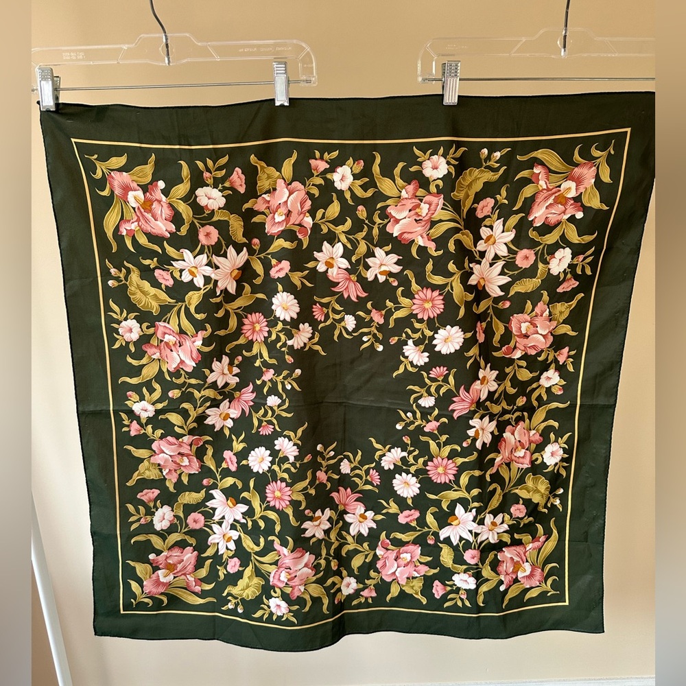 Totes scarf: green & pink foral